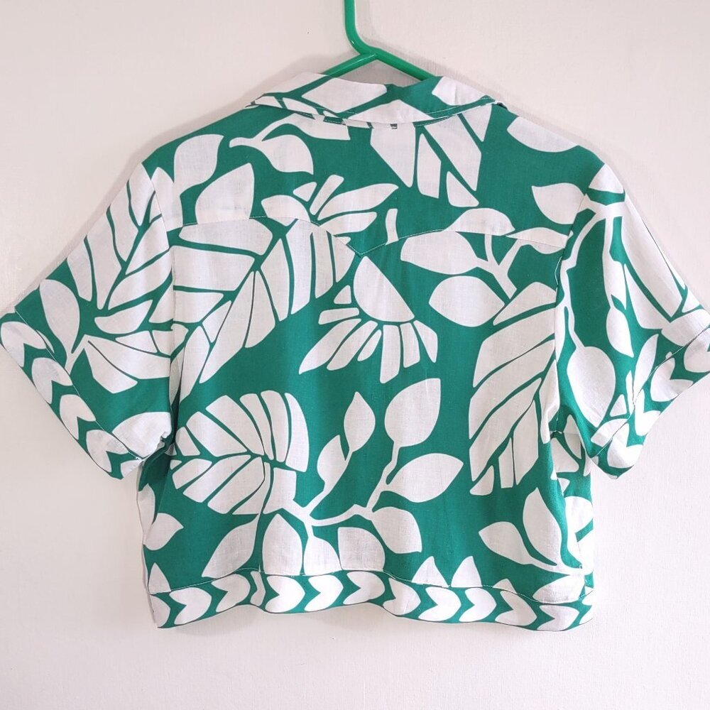 NWT Nicole Miller Linen Shirt Crop Jacket Tropical Button-Up Short Sleeve Size M - Picture 4 of 11